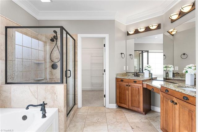 6003 Red Oak Court, Kernersville, NC 27284