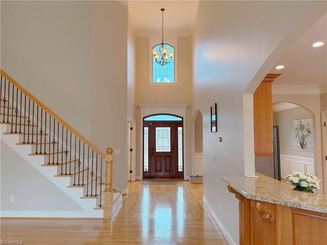 6003 Red Oak Court, Kernersville, NC 27284