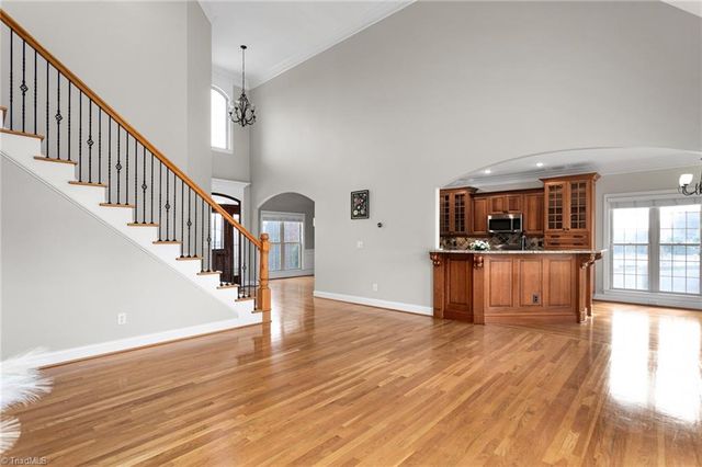 6003 Red Oak Court, Kernersville, NC 27284