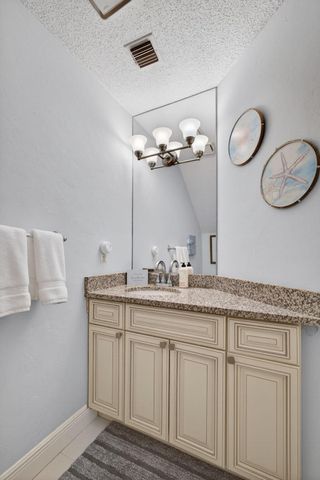 906 N Windermere Way, Palm Beach Gardens, FL 33418