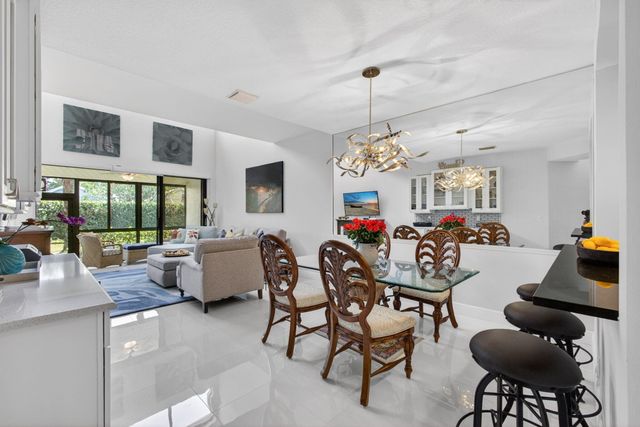 906 N Windermere Way, Palm Beach Gardens, FL 33418