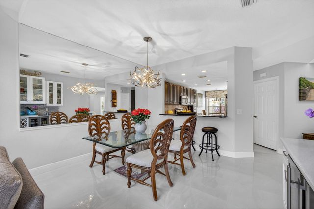 906 N Windermere Way, Palm Beach Gardens, FL 33418
