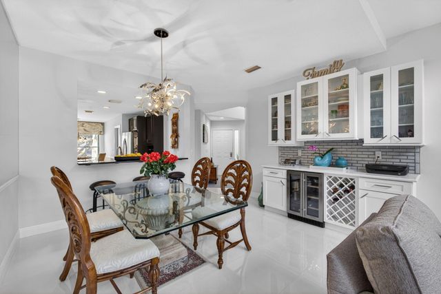 906 N Windermere Way, Palm Beach Gardens, FL 33418
