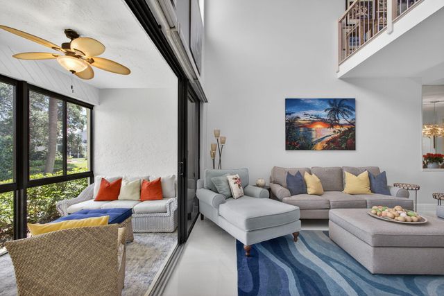 906 N Windermere Way, Palm Beach Gardens, FL 33418
