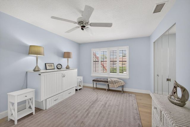 906 N Windermere Way, Palm Beach Gardens, FL 33418
