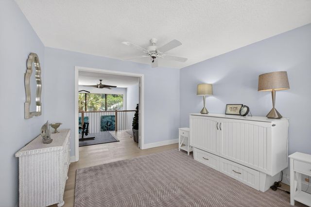 906 N Windermere Way, Palm Beach Gardens, FL 33418