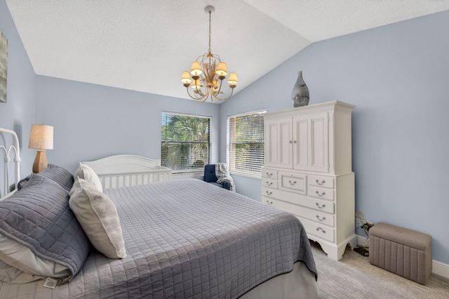 906 N Windermere Way, Palm Beach Gardens, FL 33418