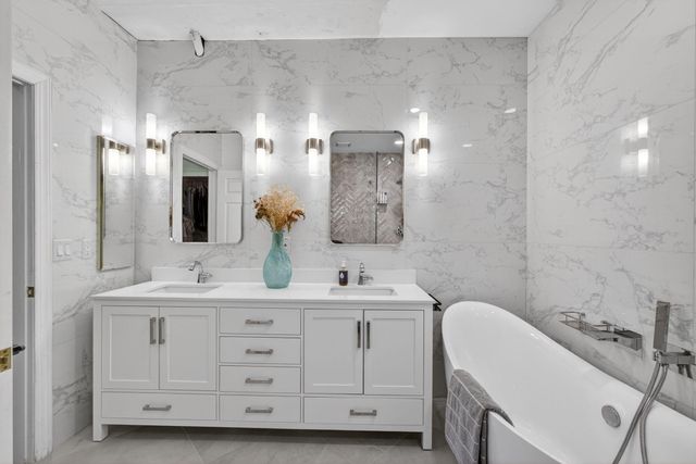 906 N Windermere Way, Palm Beach Gardens, FL 33418