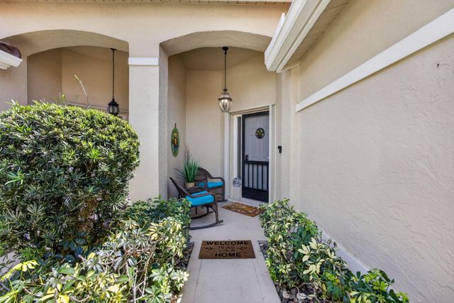 906 N Windermere Way, Palm Beach Gardens, FL 33418