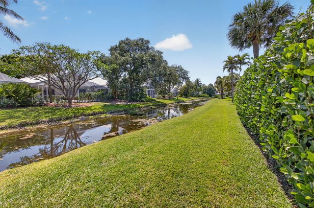 906 N Windermere Way, Palm Beach Gardens, FL 33418