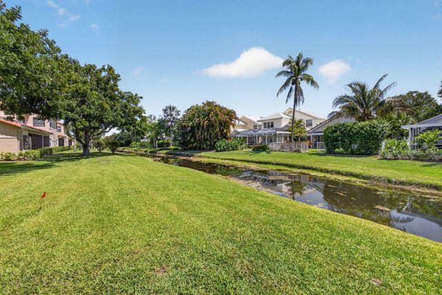 906 N Windermere Way, Palm Beach Gardens, FL 33418