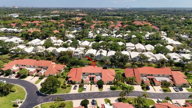 906 N Windermere Way, Palm Beach Gardens, FL 33418
