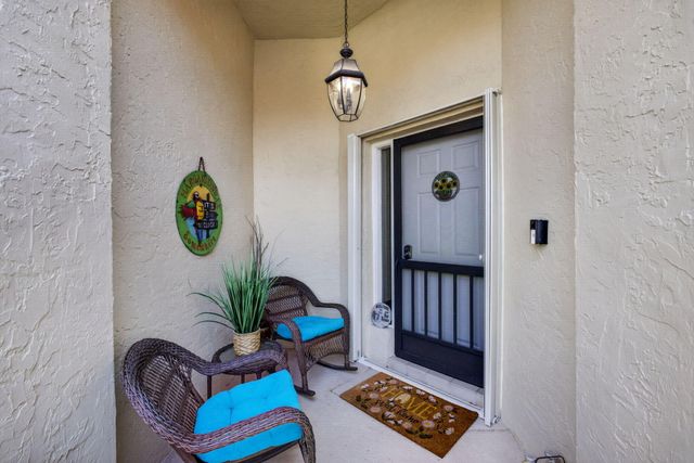 906 N Windermere Way, Palm Beach Gardens, FL 33418