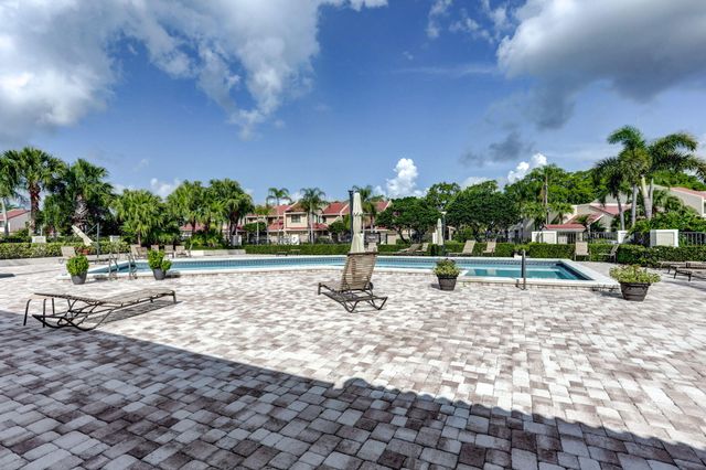 906 N Windermere Way, Palm Beach Gardens, FL 33418