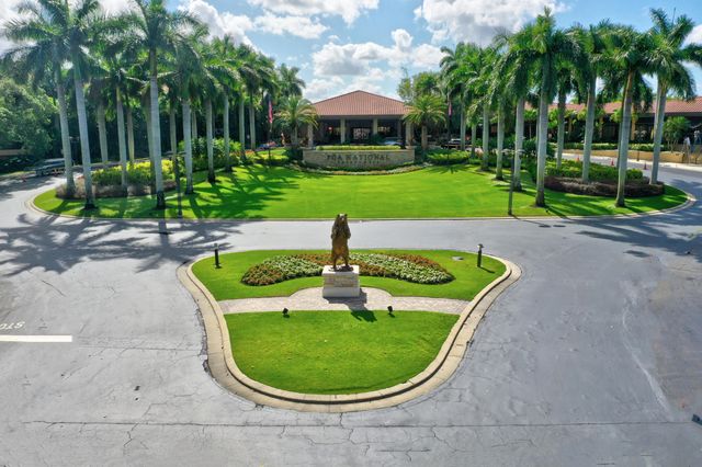 906 N Windermere Way, Palm Beach Gardens, FL 33418