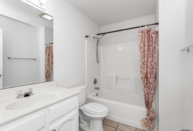 7646 Quorum Dr, Baton Rouge, LA 70817