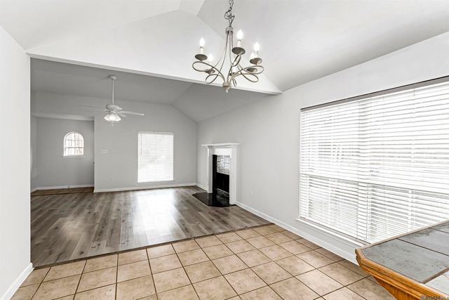 7646 Quorum Dr, Baton Rouge, LA 70817