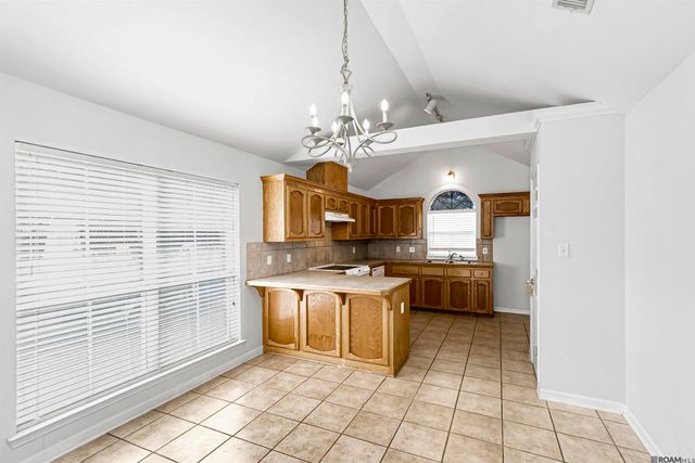 7646 Quorum Dr, Baton Rouge, LA 70817