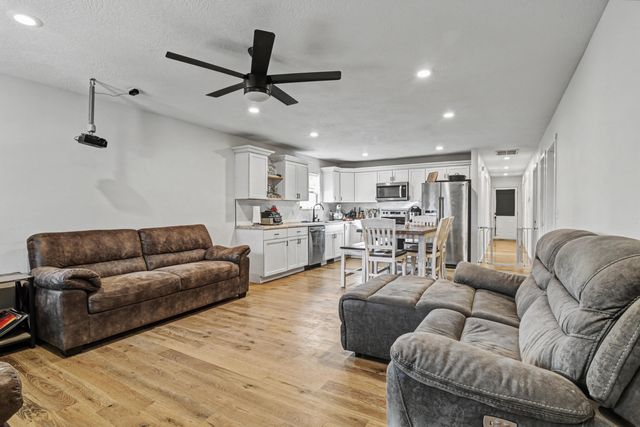 2517 N Prospect Avenue, Springfield, MO 65803