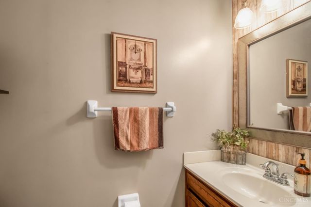 5556 Shady Meadows Drive, Fairfield Twp, OH 45011