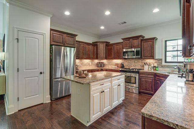 147 Fountain Brooke Dr, Hendersonville, TN 37075