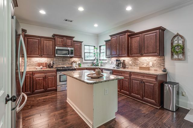 147 Fountain Brooke Dr, Hendersonville, TN 37075