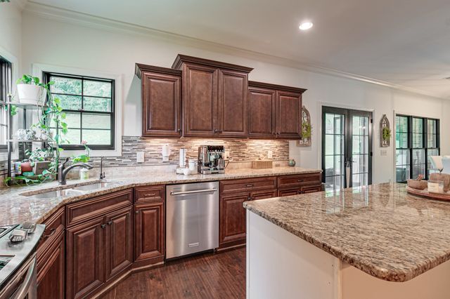 147 Fountain Brooke Dr, Hendersonville, TN 37075