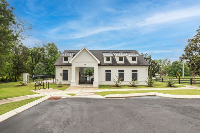 147 Fountain Brooke Dr, Hendersonville, TN 37075