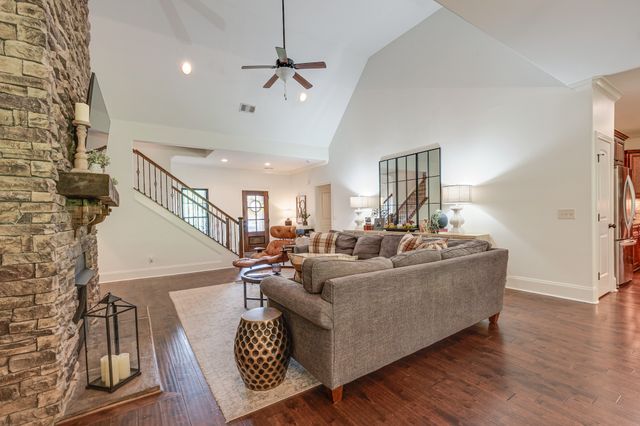 147 Fountain Brooke Dr, Hendersonville, TN 37075