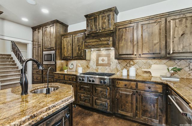 333 Pike, San Antonio, TX 78209