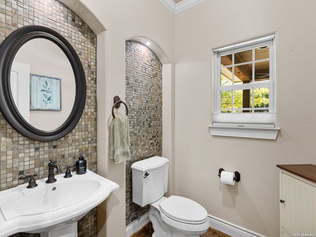 333 Pike, San Antonio, TX 78209