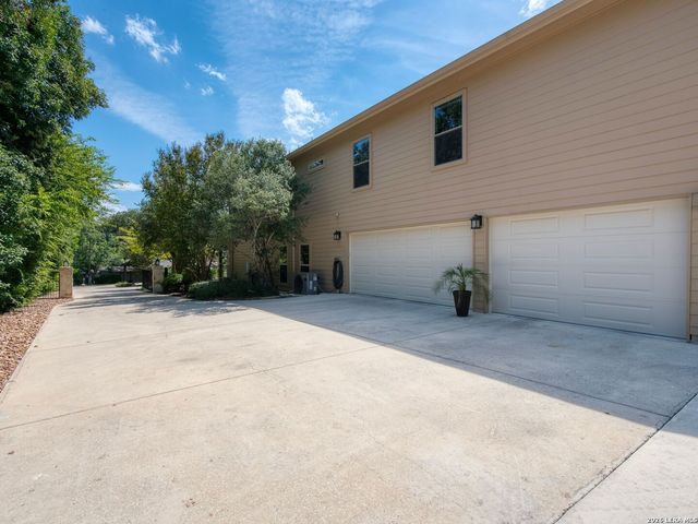 333 Pike, San Antonio, TX 78209