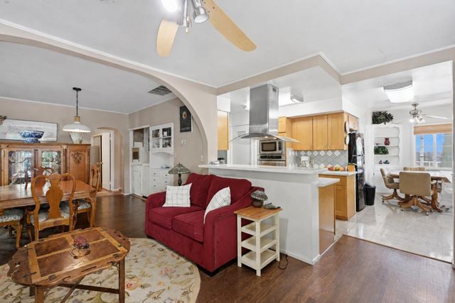 2747 2nd Ave, Sacramento, CA 95818