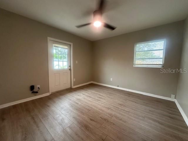 708 LAKEWOOD AVENUE, Tampa, FL 33613