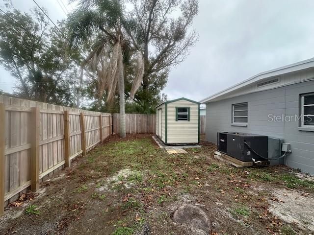 708 LAKEWOOD AVENUE, Tampa, FL 33613