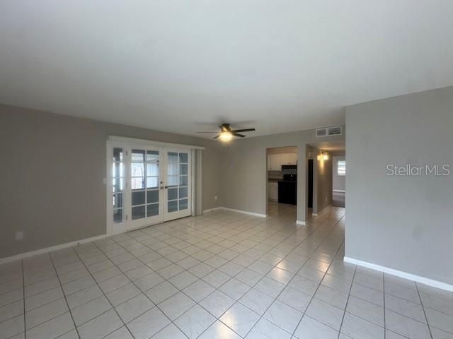 708 LAKEWOOD AVENUE, Tampa, FL 33613