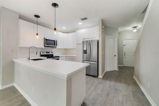 10404 KIPLINGER LANE, Orlando, FL 32829