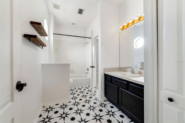 10404 KIPLINGER LANE, Orlando, FL 32829