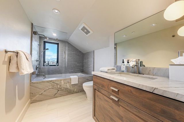 12313 Soaring Way Ste 3D, Truckee, CA 96161