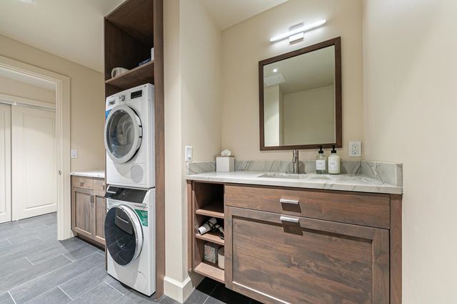 12313 Soaring Way Ste 3D, Truckee, CA 96161