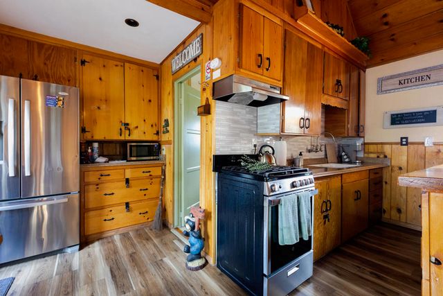 24825 Marion Ridge Road, Idyllwild, CA 92549