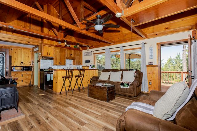 24825 Marion Ridge Road, Idyllwild, CA 92549