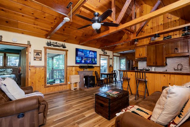 24825 Marion Ridge Road, Idyllwild, CA 92549