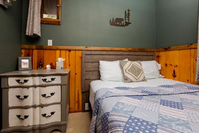 24825 Marion Ridge Road, Idyllwild, CA 92549