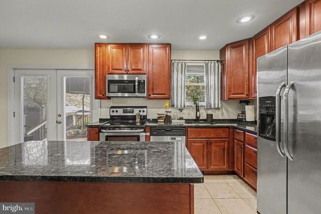 9120 SUMMER PARK DR, Parkville, MD 21234