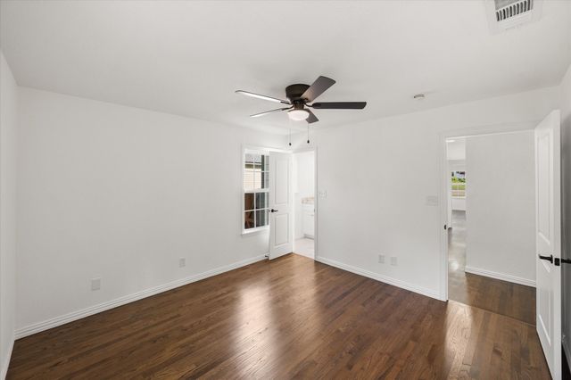 5117 Almena Road, River Oaks, TX 76114