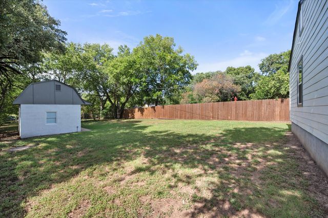 5117 Almena Road, River Oaks, TX 76114