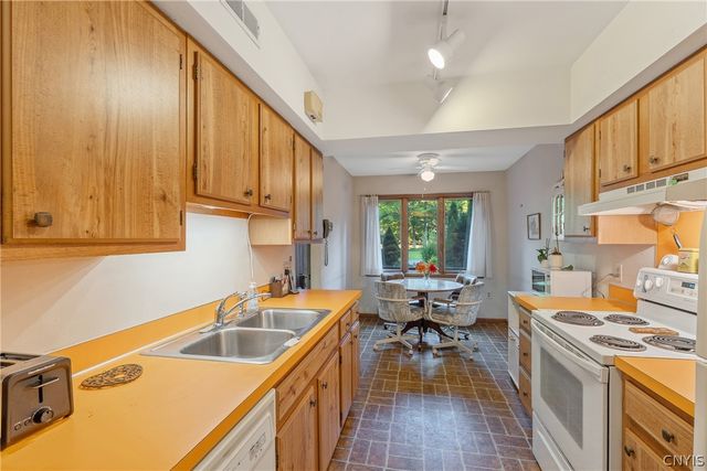 8708 East Patrol Road, Lysander, NY 13027
