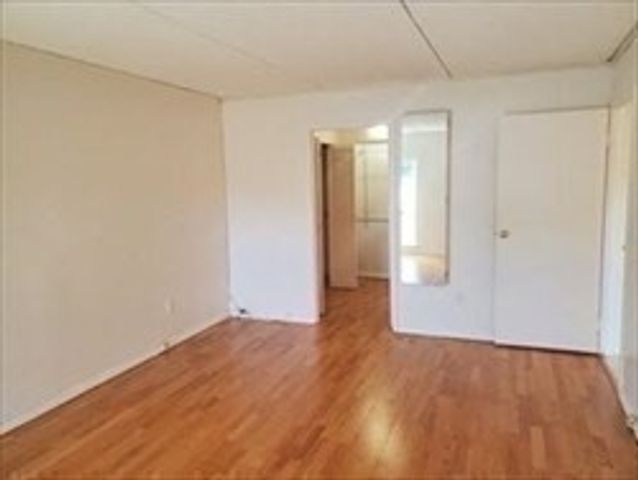 50 56 Broadlawn Park 512, Boston, MA 02132