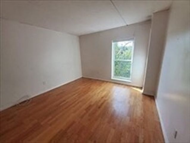50 56 Broadlawn Park 512, Boston, MA 02132